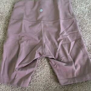6inch lululemon biker shorts